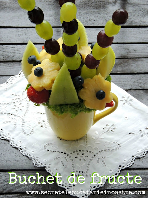 BUCHET DE FRUCTE