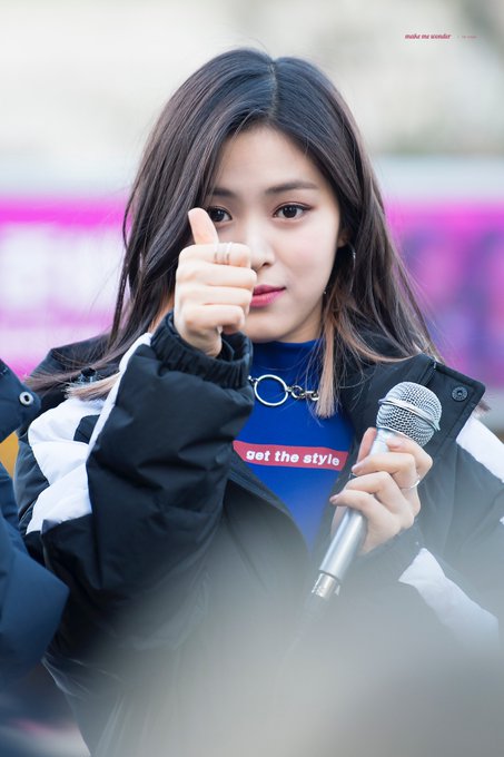 취향저격하던 날의 있지 ITZY 류진 분위기 모음.jpgif | 인스티즈