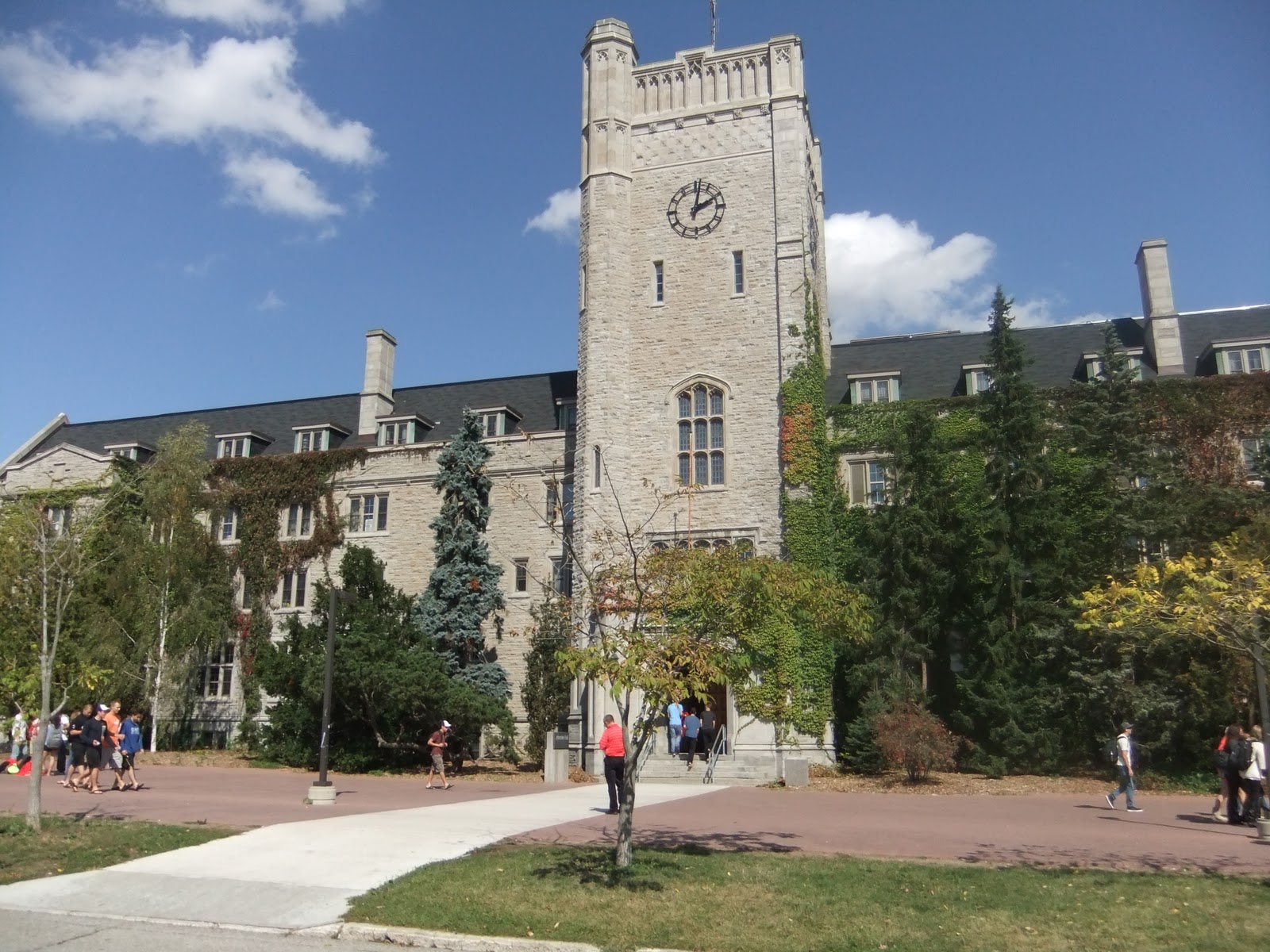 AvEnTuReRo PoR eL MuNdO 2.0 Edición CANADÁ The University of Guelph