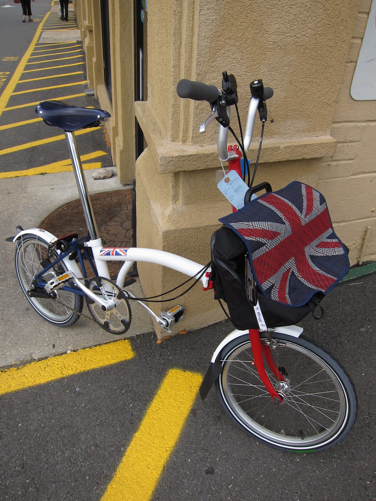 bikesvienna Diamond Jubilee Bromptons are here!