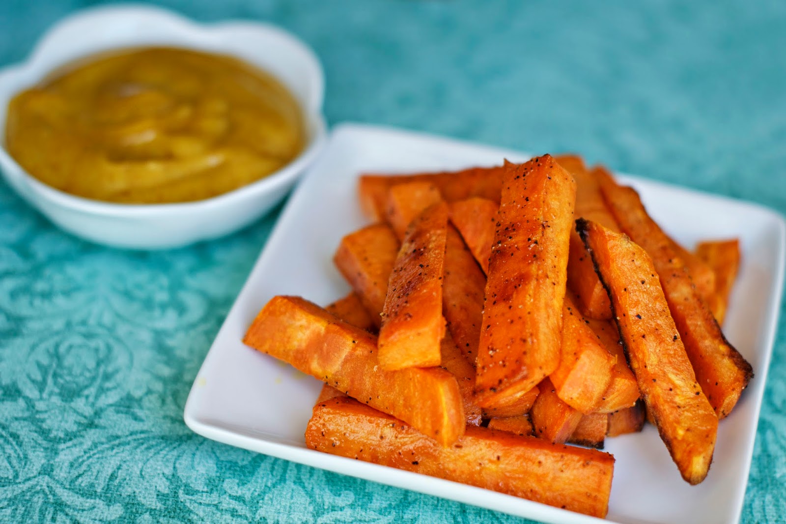 Healthy, Tasty, & Simple Eating: Sweet Potato Fries with Curried Dip