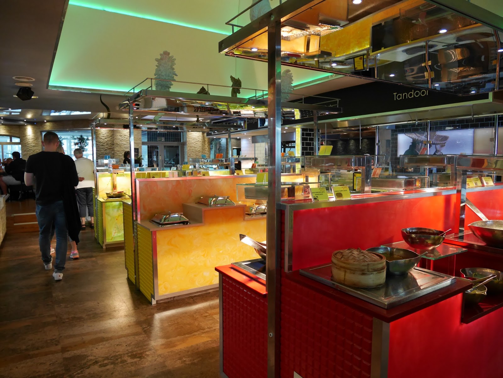 激まずビュッフェレストランに潜入！Mr Basrais World Cuisines。 エディンバラ 〜ポテトこぼれ話〜