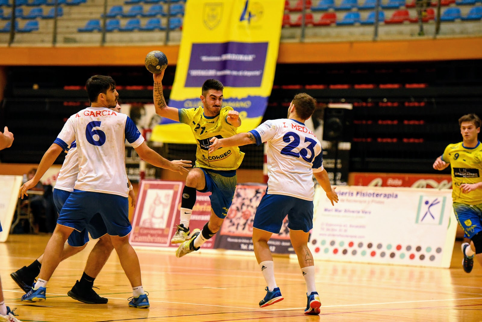 Balonmano El Barakaldo logra ante Jácar San Antonio una victoria