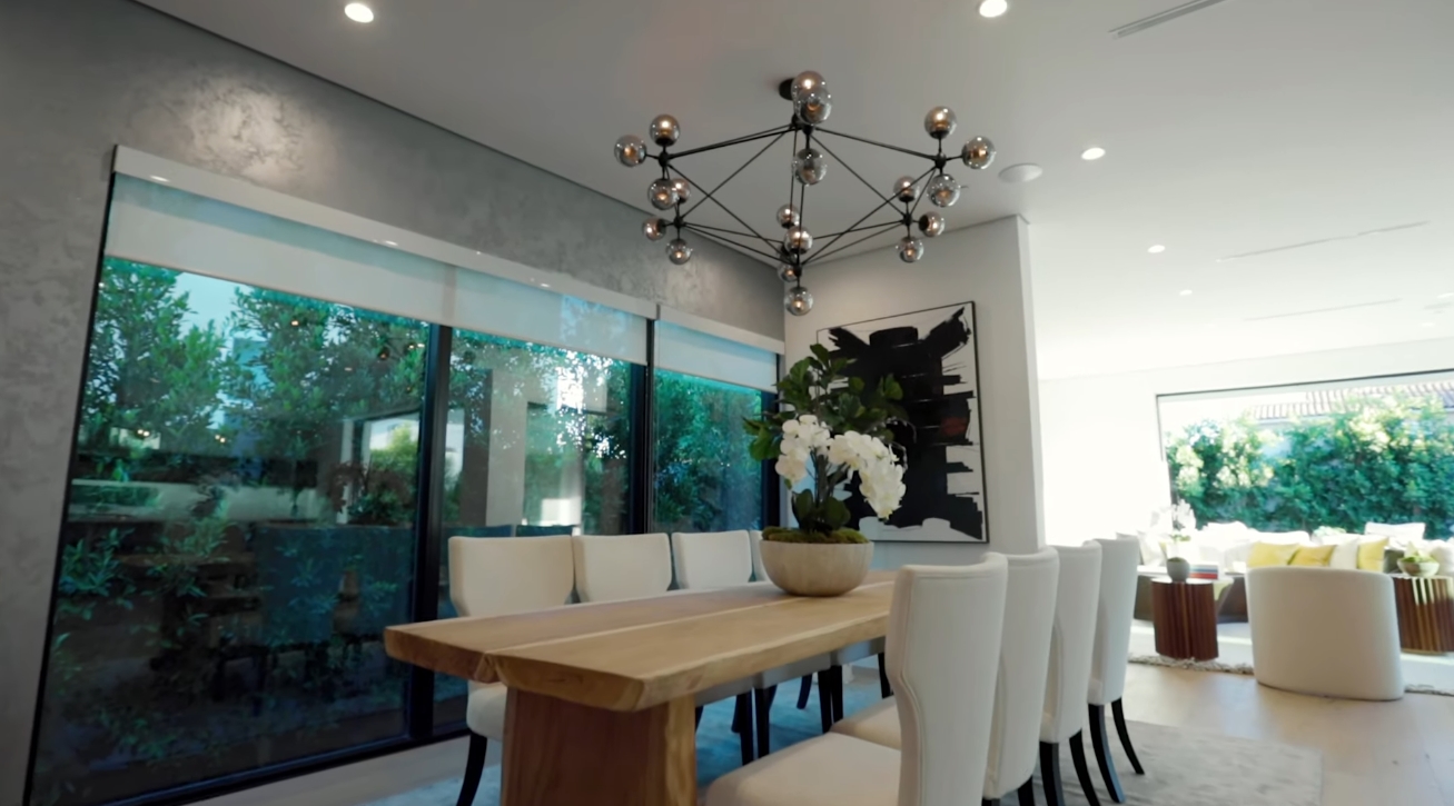 39 Photos vs. Inside a $4,000,000 Modern Mansion in Los Angeles with an INSANE Rooftop Deck! - Luxury Home & Interior Design Video Tour 39 Photos vs. Inside a $4,000,000 Modern Mansion in Los Angeles with an INSANE Rooftop Deck! - Luxury Home & Interior Design Video Tour