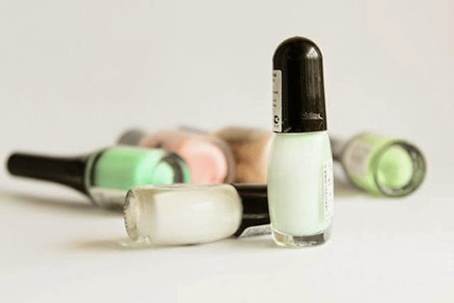 como-hacer-flores-alambre-laca-unas