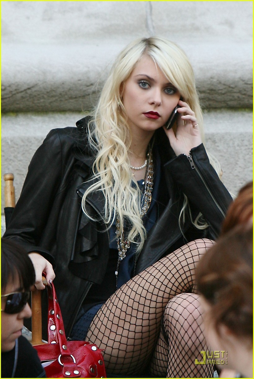 Allwalls Taylor Momsen
