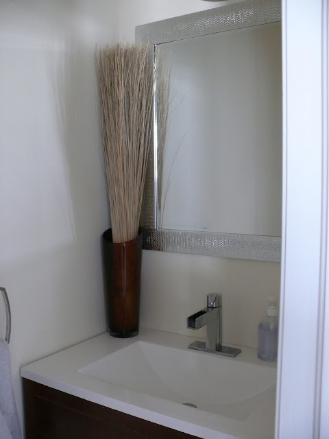 easy-powder-room-updates-before-harlow-and-thistle