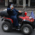 Ιερέας στα επεισόδια στο Σύνταγμα