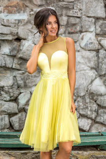 Rochie tip baby-doll din satin si tull, accesorizata cu broderie in talie Rochie tip baby-doll din satin si tull, accesorizata cu broderie in talie