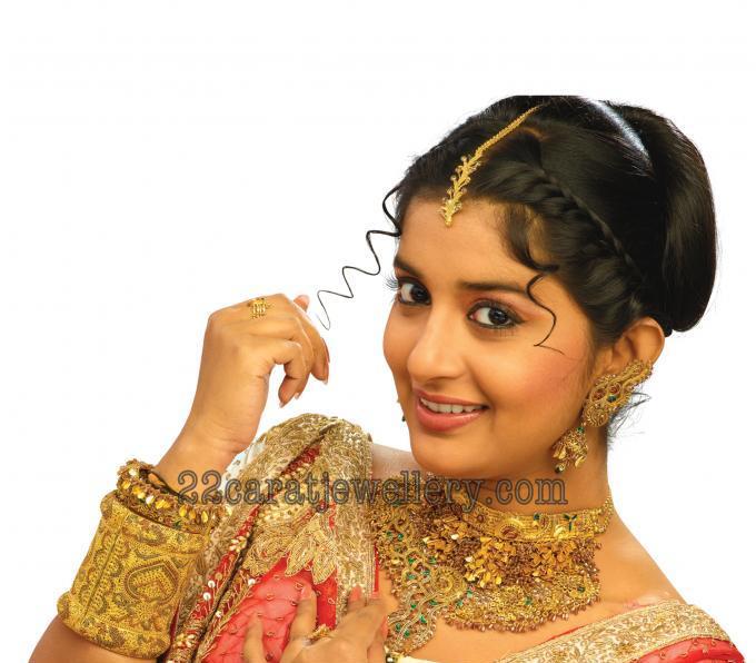 Meera Jasmine In Gold Bridal Necklace Jewellery Designs
