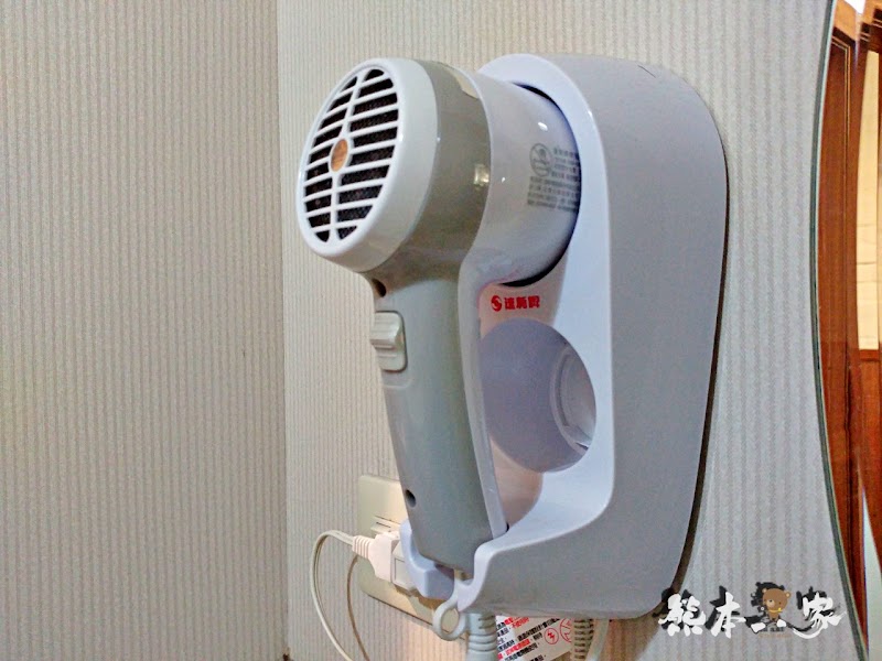 苗栗三義龍騰村百年大院古厝|焉美術行館|老屋重生傳統與現代的融合