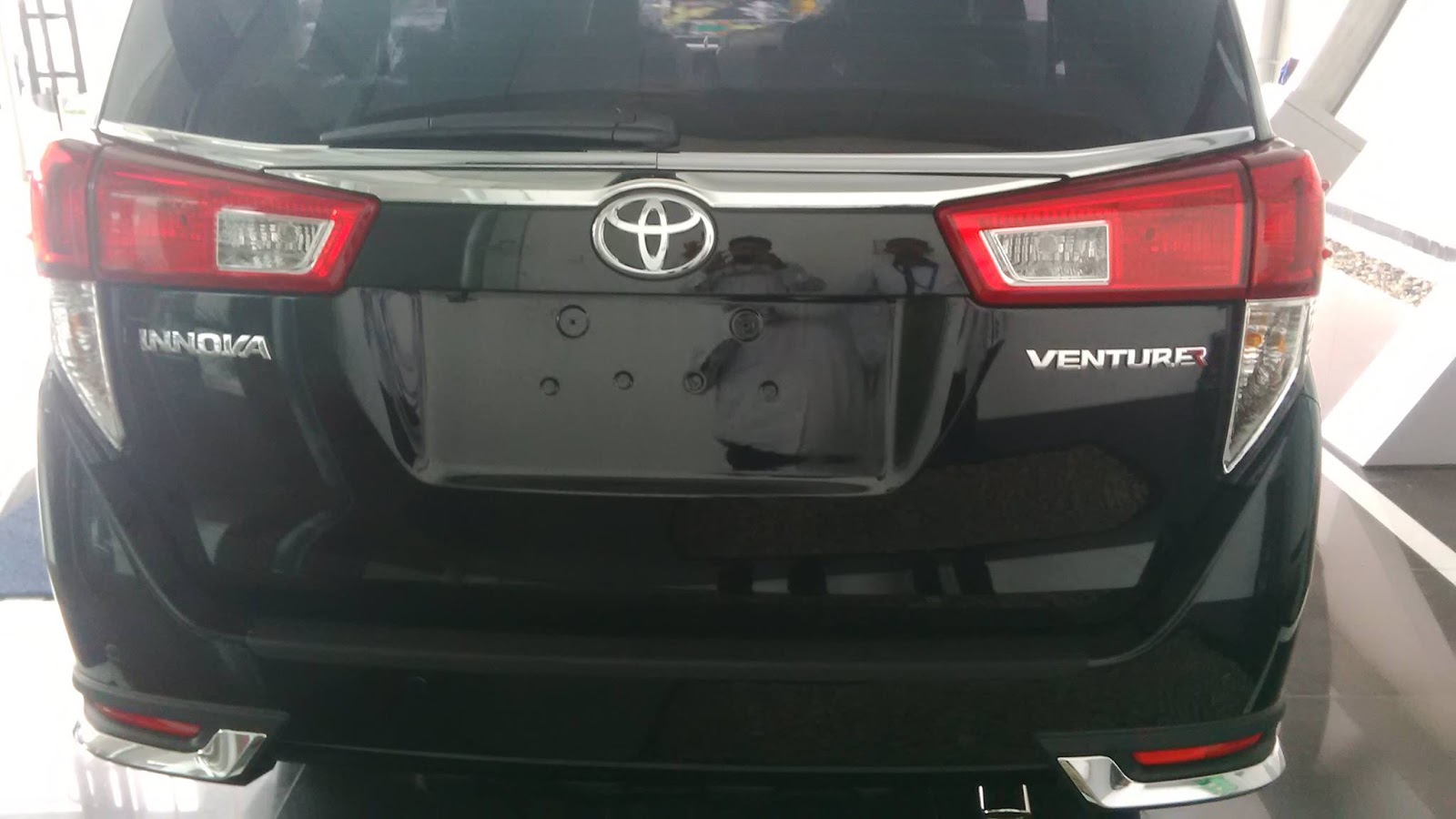 Toyota Innova Venturer 2017: Perpaduan Gagah dan Elegan untuk Petualangan Perkotaan