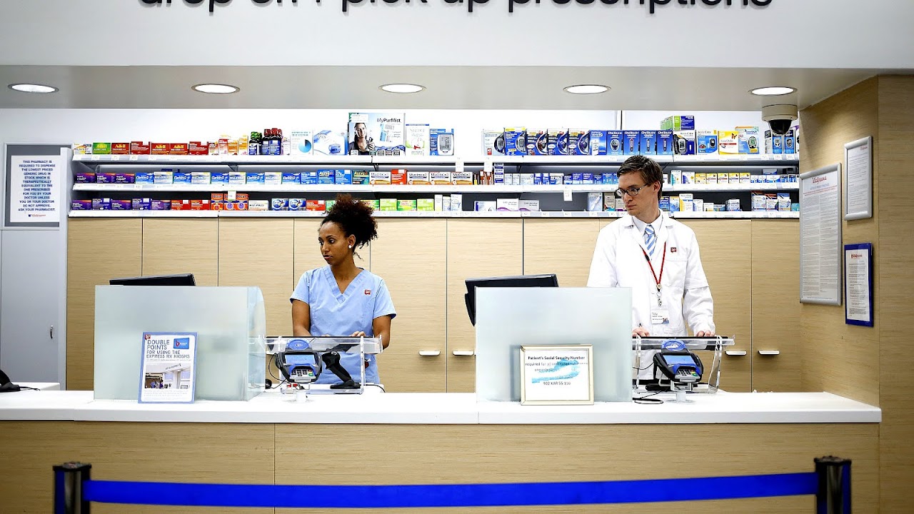 how-much-does-a-pharmacy-tech-make-at-walgreens-green-choices
