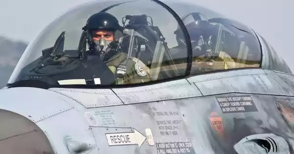 Τουρκική θρασύτητα: «Δεν μπορείτε να πετάτε πάνω από τα νησιά του Αιγαίου χωρίς την άδειά μας»! Τουρκική θρασύτητα: «Δεν μπορείτε να πετάτε πάνω από τα νησιά του Αιγαίου χωρίς την άδειά μας»!