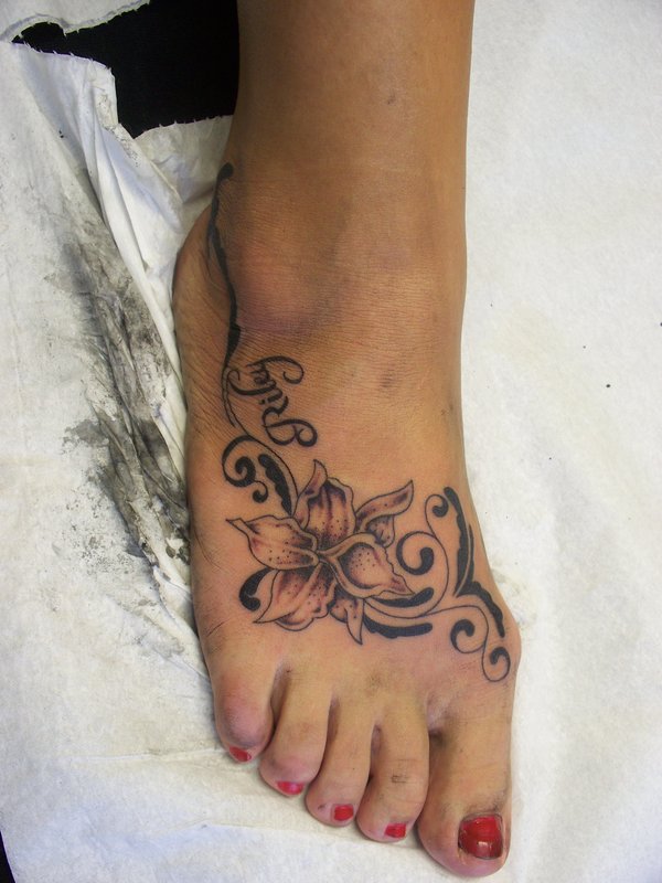 My Tattoo Site: Tattoos For Girls On Foot Flowers