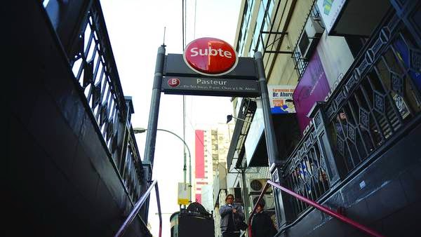 Desde hoy la estación Pasteur se llamará