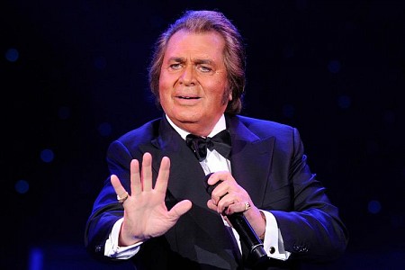 engelbert-humperdinck-eurov.jpeg