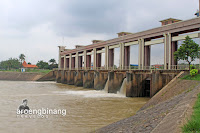 bendungan pintu air sepuluh tangerang