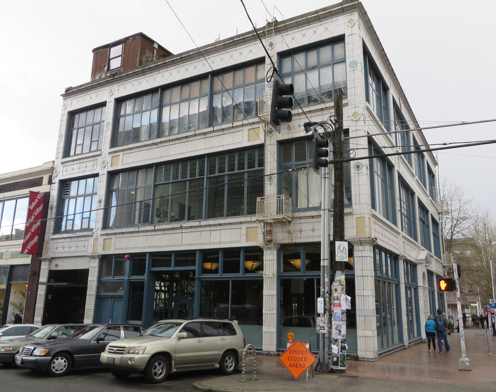 Seattlebars Org 2491 S1230 The Rhino Room Seattle 3