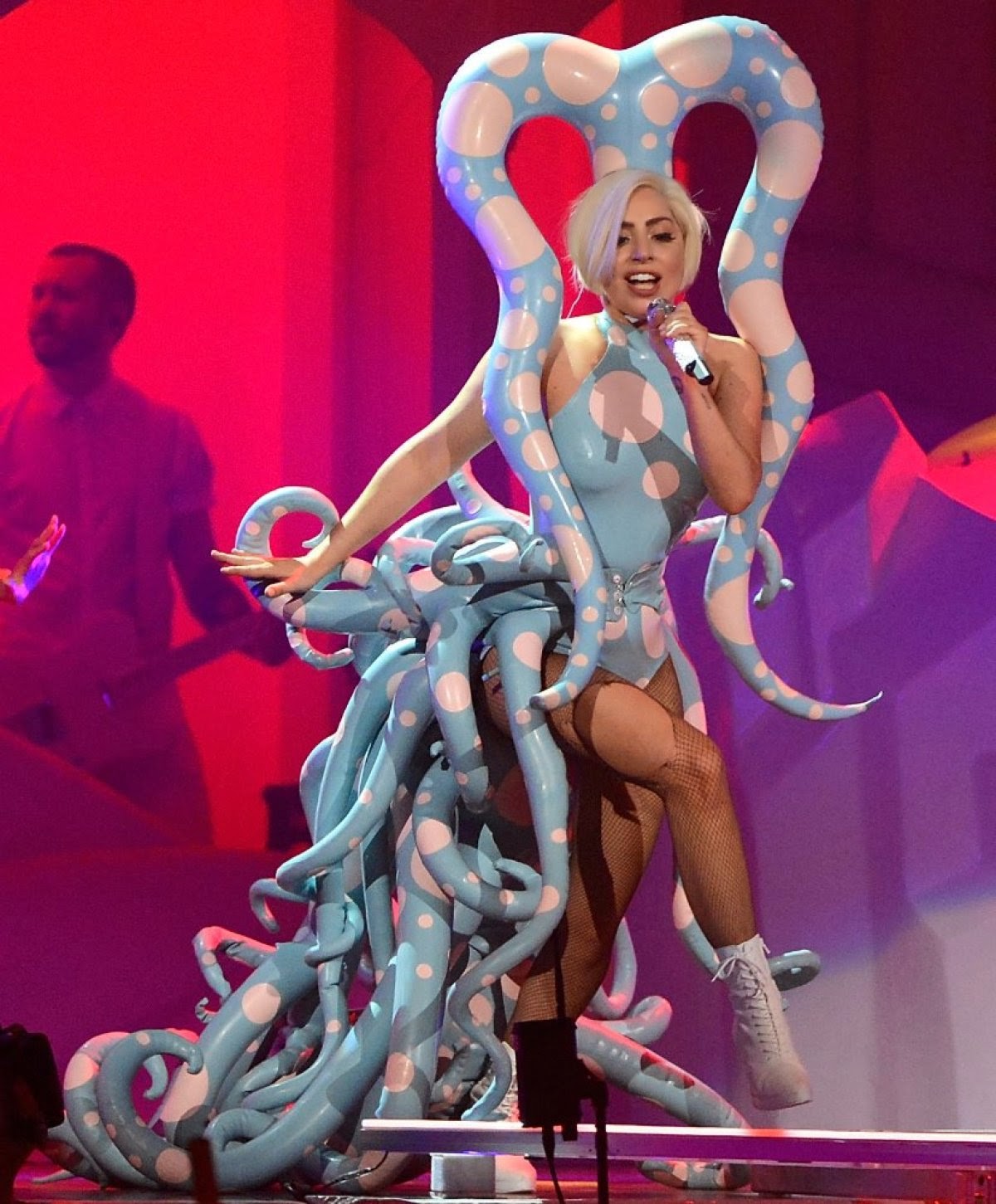 lady-gaga-octopus-artrave.jpg.jpg