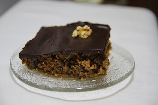 Ciasto marchewkowe z ganaszem z ciemnej czekolady (ganache au chocolat)
