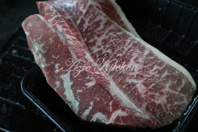 Meraikan Harijadi Dengan Hidangan Steak Wagyu dan Tomahawk