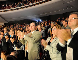 Standing-Ovation.jpg