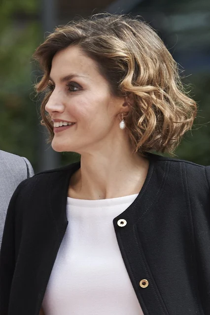 Queen Letizia of Spain attends the 'Luis Carandell' Journalism Award Ceremony at the Palacio del Senado