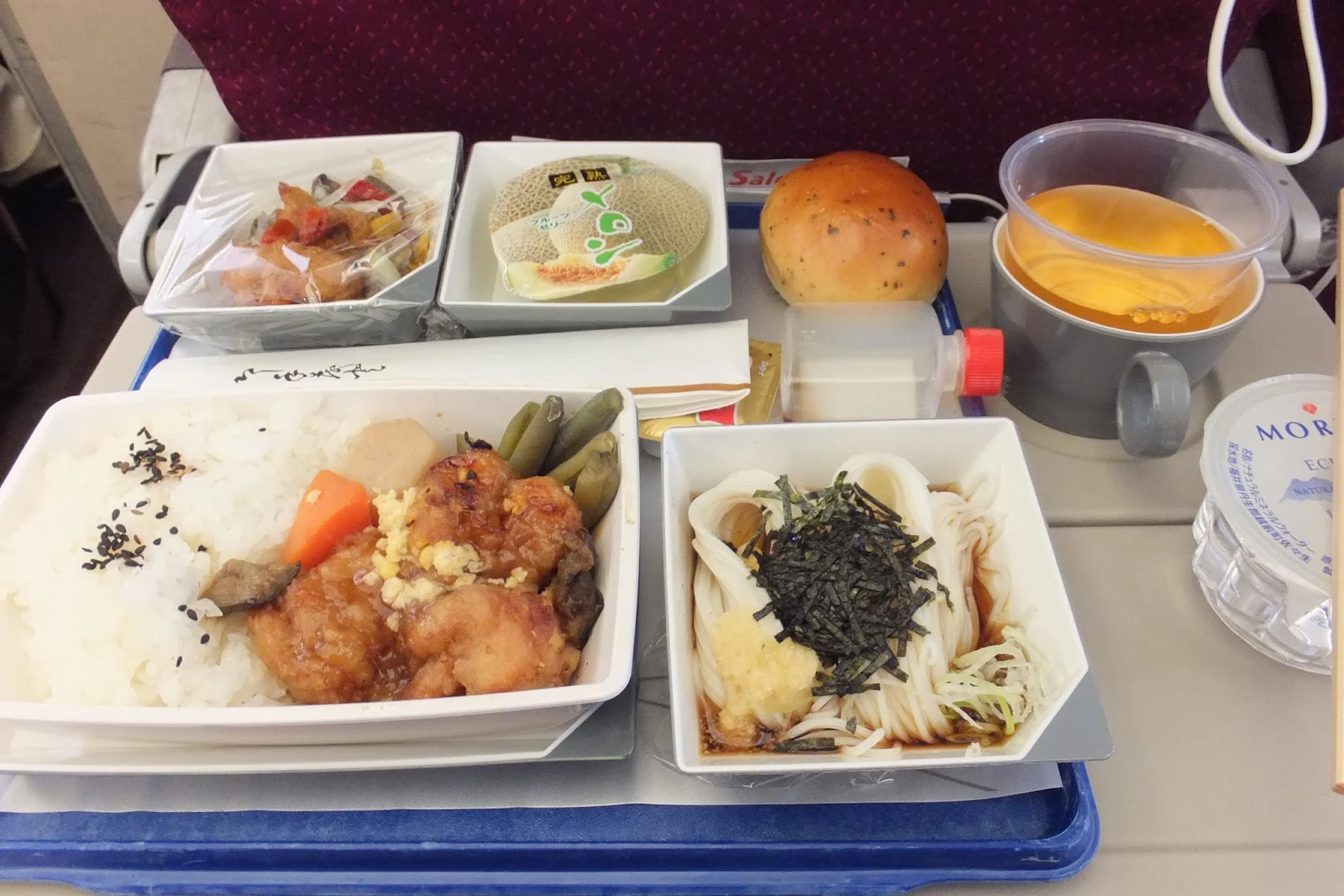 マレーシア航空エコノミー機内食　malaysia-arlines-flight-meal