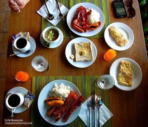 Breakfast buffet at Dos Palmas in Puerto Princesa City