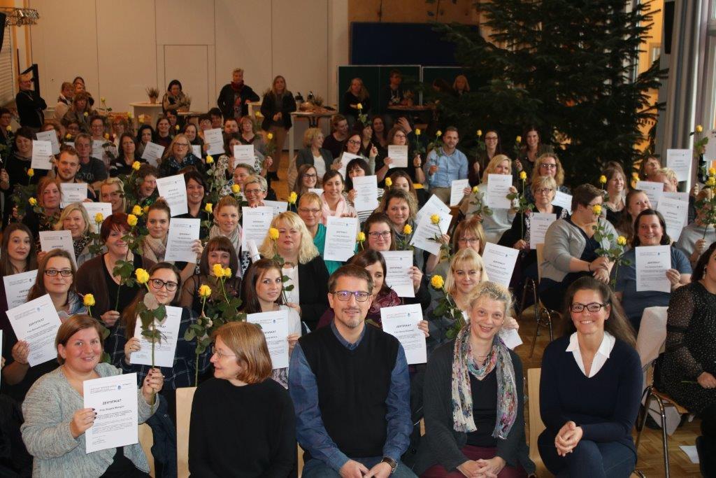 Weihnachtsmarkt Startet Mit Riesenrad Und Led Weihnachtsmann