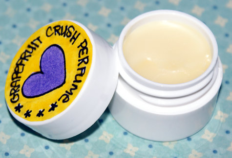This Grapefruit Crush Solid Perfume Recipe is so easy to make and is simply perfect for a homemade gift, stocking stuffers and even wedding favors! This Grapefruit Crush Solid Perfume Recipe is so easy to make and is simply perfect for a homemade gift, stocking stuffers and even wedding favors!