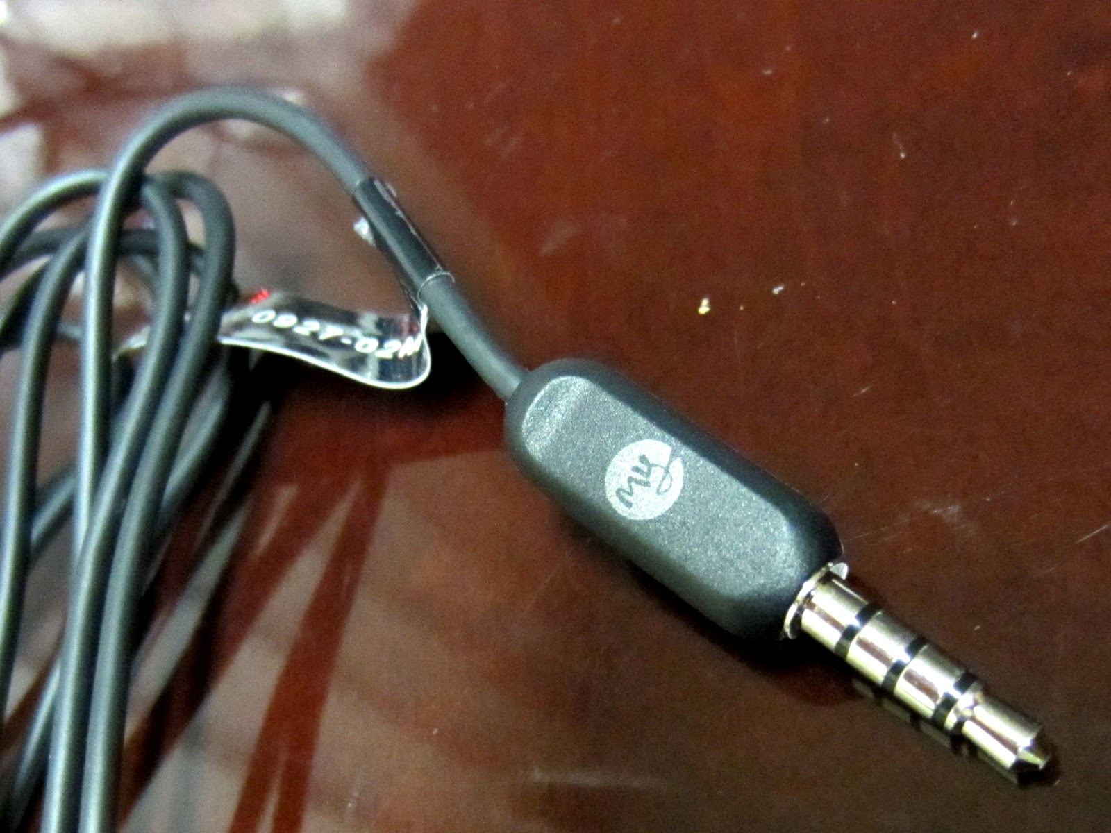 Moxie Fox Headphone Jack Dust Plug