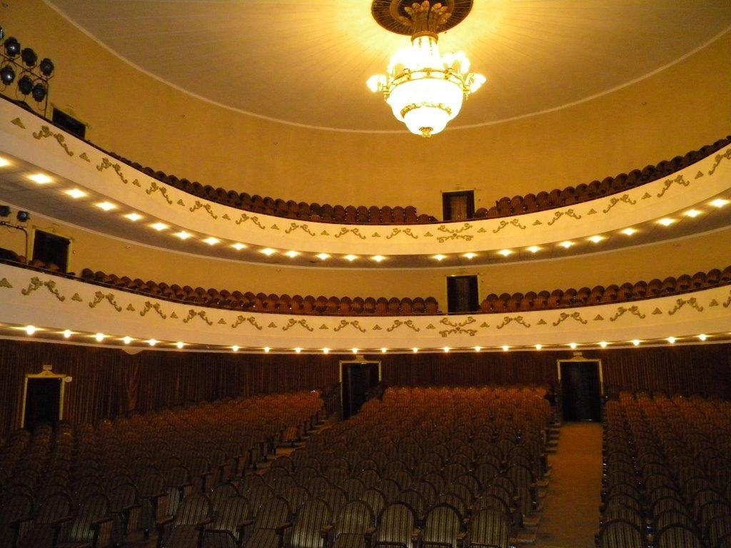 Ростовский музыкальный театр зал