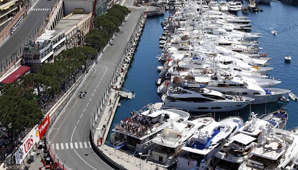 MONTECARLO EXTRALUSSO CON IL SUO GP DI FORMULA 1 MONTECARLO EXTRALUSSO CON IL SUO GP DI FORMULA 1