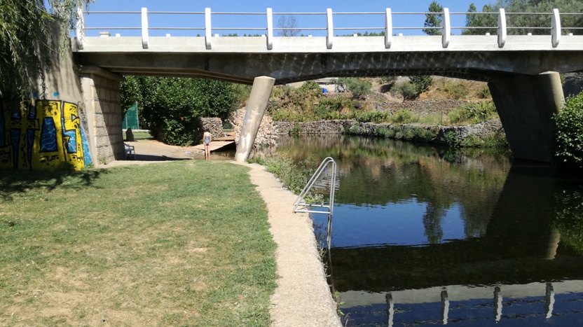 Acesso á àgua na Piscina Fluvial de Lavacolhos