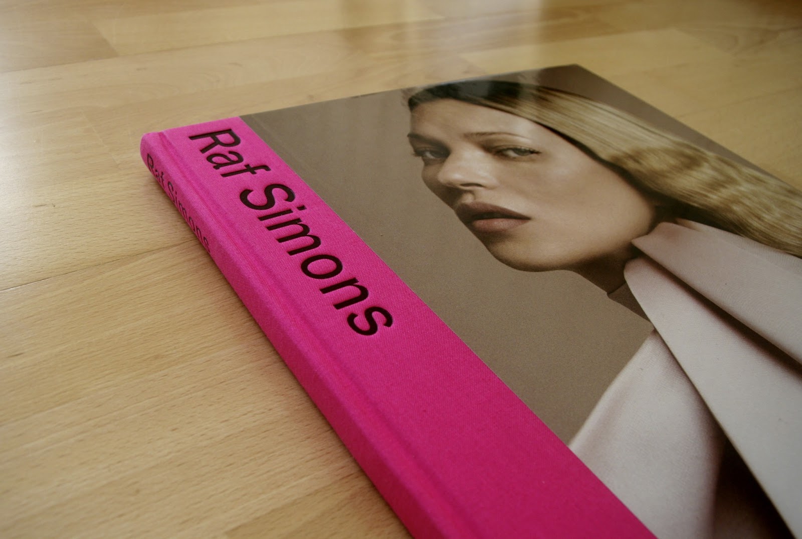 Raf Simons ラフシモンズTASCHEN 写真集 Raf Simons | Terry Jones, Raf Simons | First Edition
