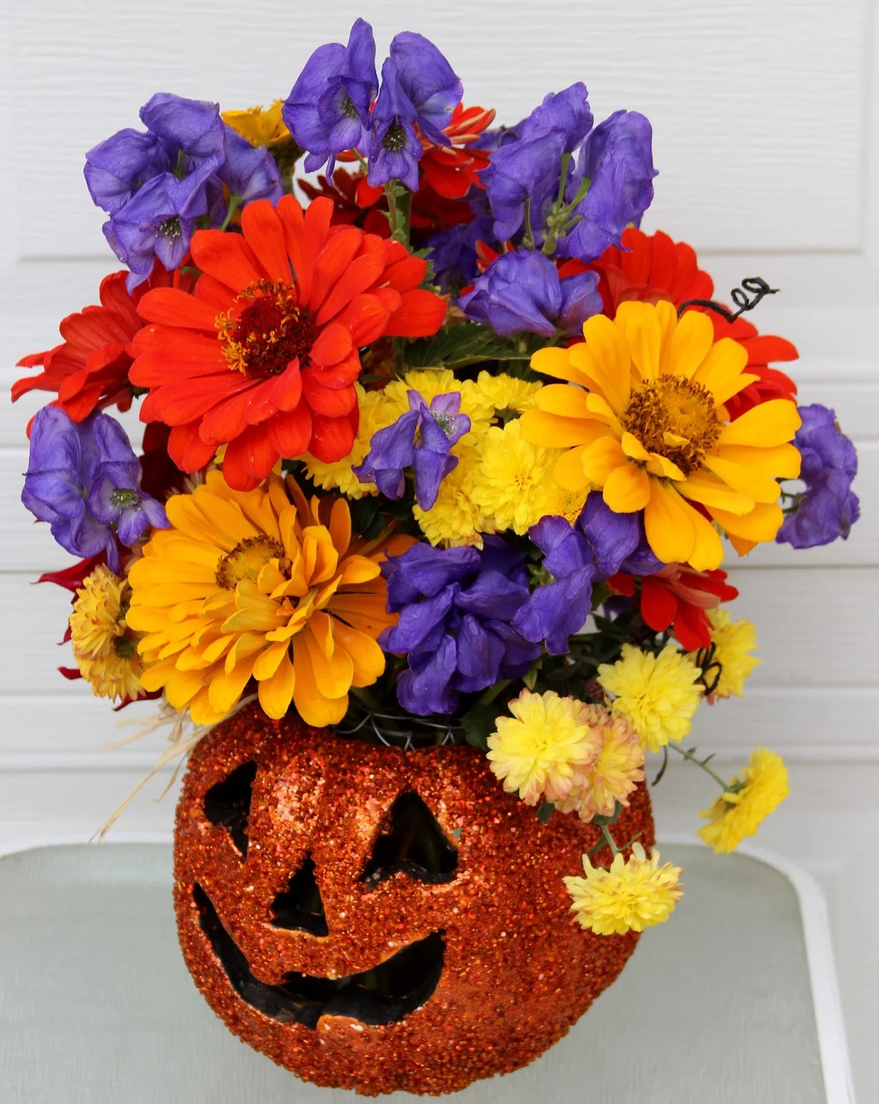 Spectacular Halloween Themed Flower Arrangements Photo Photography