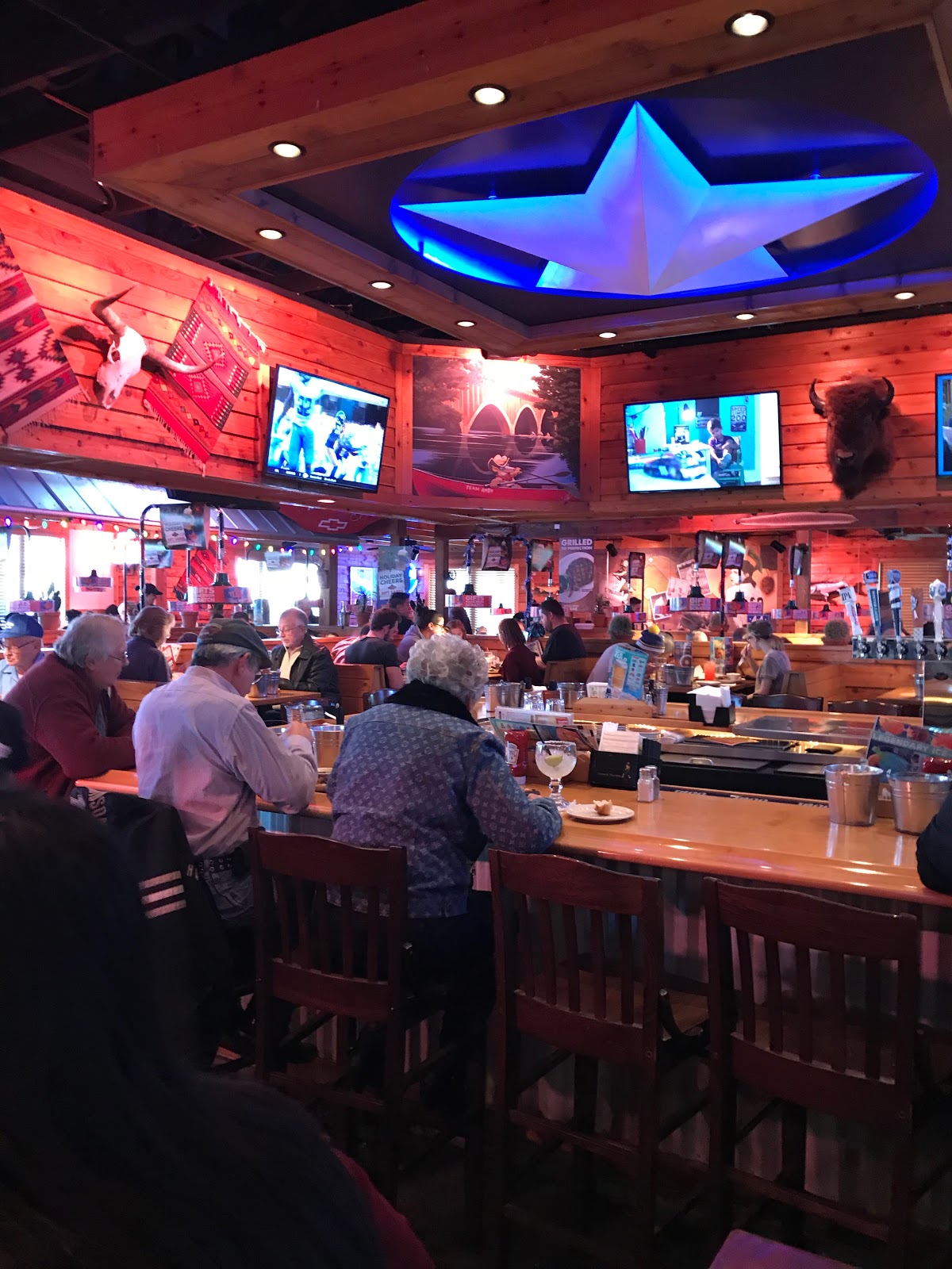 Veterans roadhouse texas lunch Books for Boys - Children's Adventure & Mystery Author Max Elliot