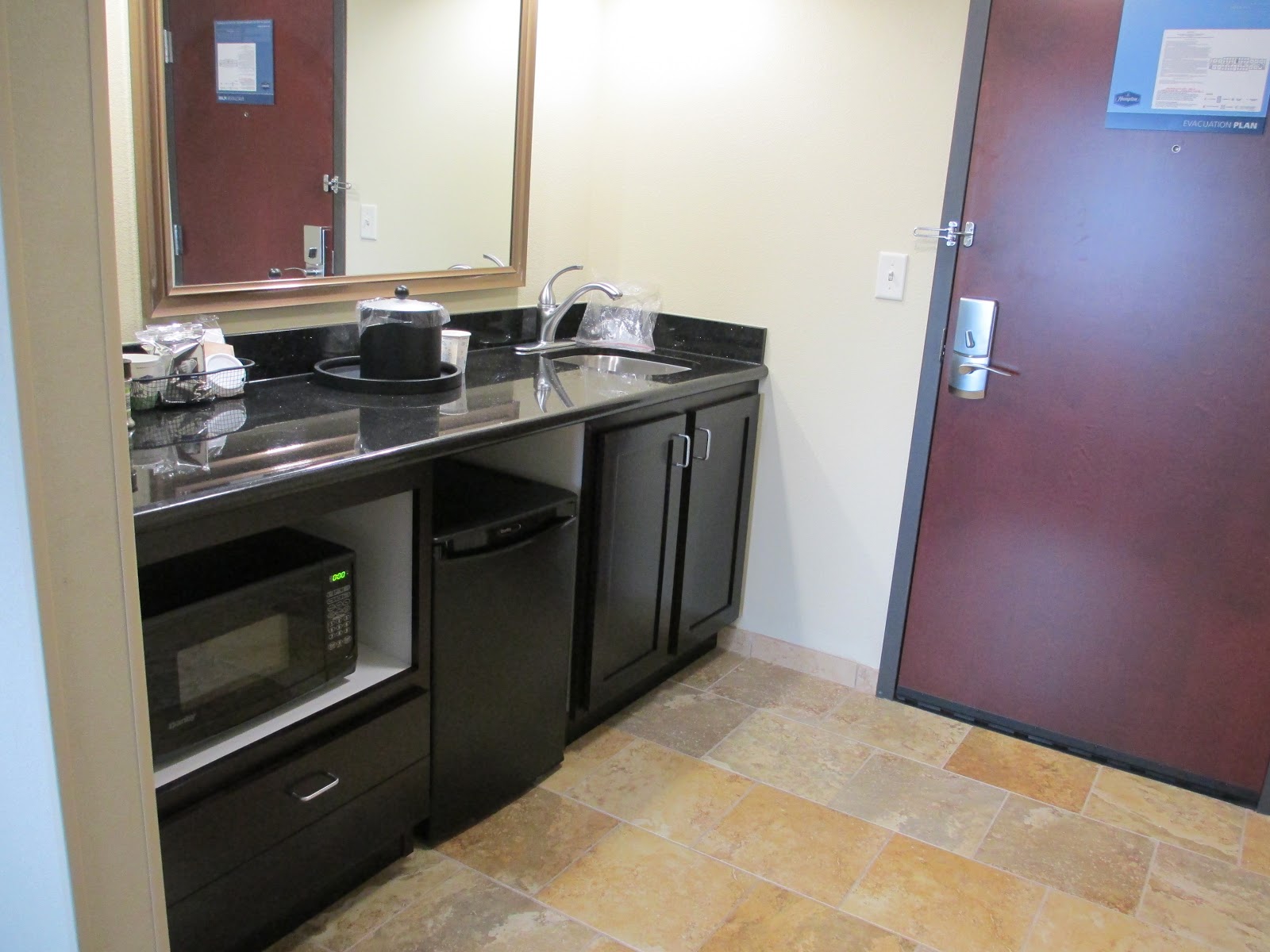 Travel Reviews & Information Dickinson, North Dakota / Hampton Inn