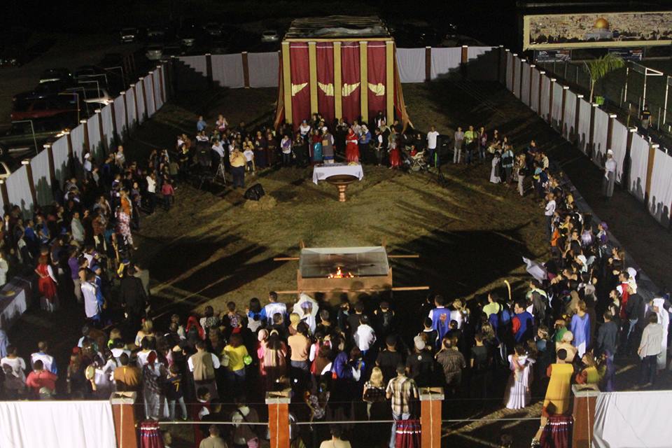 CELEBRAN LAS FIESTAS DE LOS TABERNÁCULOS Buenas Nuevas