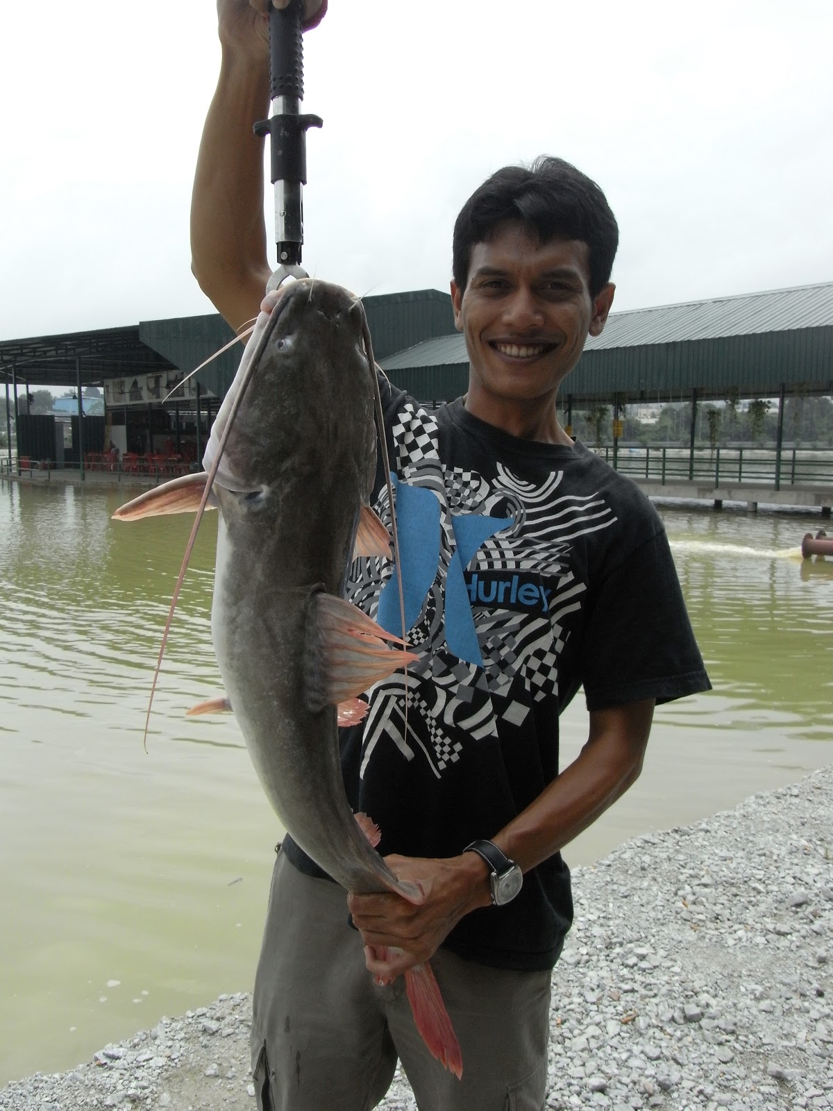 MALAYSIAN FISH HUNTER: Exotic Fishing Pond @Rawang