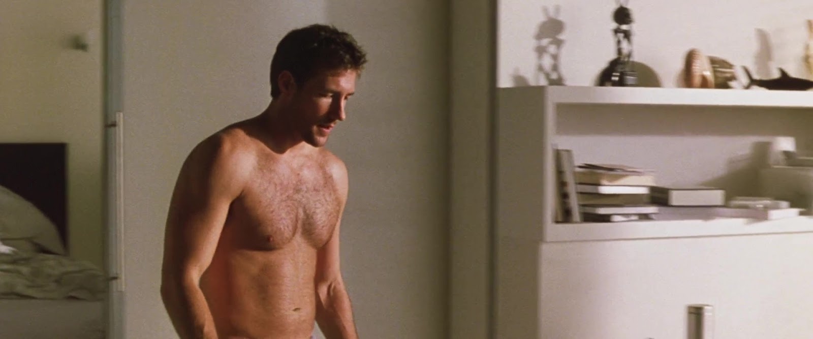 ausCAPS: Edward Burns shirtless in A Sound Of Thunder