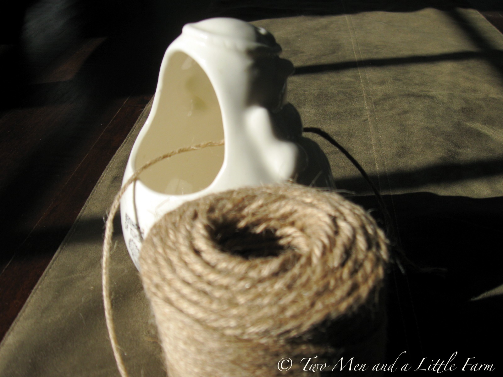 Two Men and a Little Farm EASY AND UNIQUE CERAMIC STRING / TWINE HOLDER