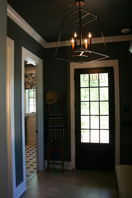 Dark painted ceilings in the mudroom of a cottage farmhouse in Palmetto Bluff, SC | The Lowcountry Lady