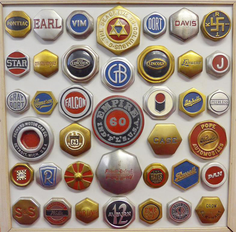 American Auto Emblems: Emblem Collecting in America