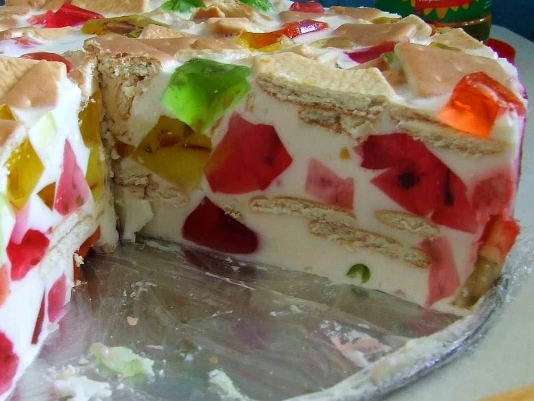 Торт с желе. ЖЕЛЕЙНЫЙ торт мозаика. ЖЕЛЕЙНЫЙ торт мозаика без выпечки. Торт без выпечки с фруктами. Торт с желатином.