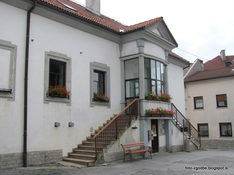 Postojna, cerkev sv. Štefana, župnišče Slovenija, Notranjska