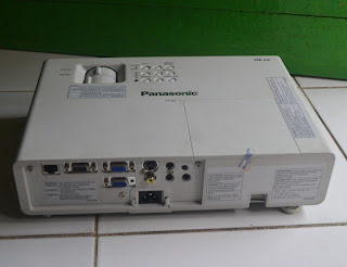 Jual Projektor Second Panasonic PT-LB1EA