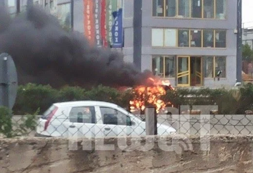 Κάηκε αυτοκίνητο στην  Εθνική οδό Αθηνών-Λαμίας! ΦΩΤΟ